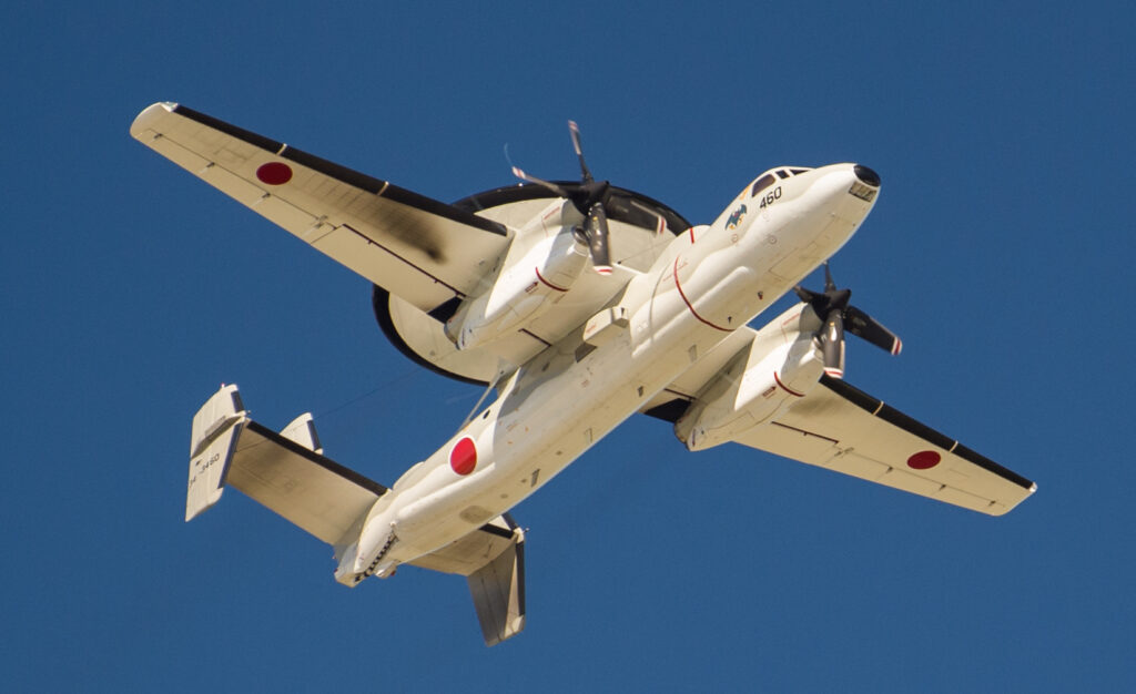 航空自衛隊のE-2C早期警戒機