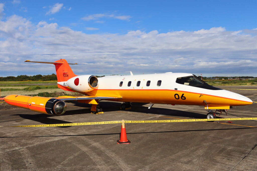 下総航空基地で展示されるU-36A。