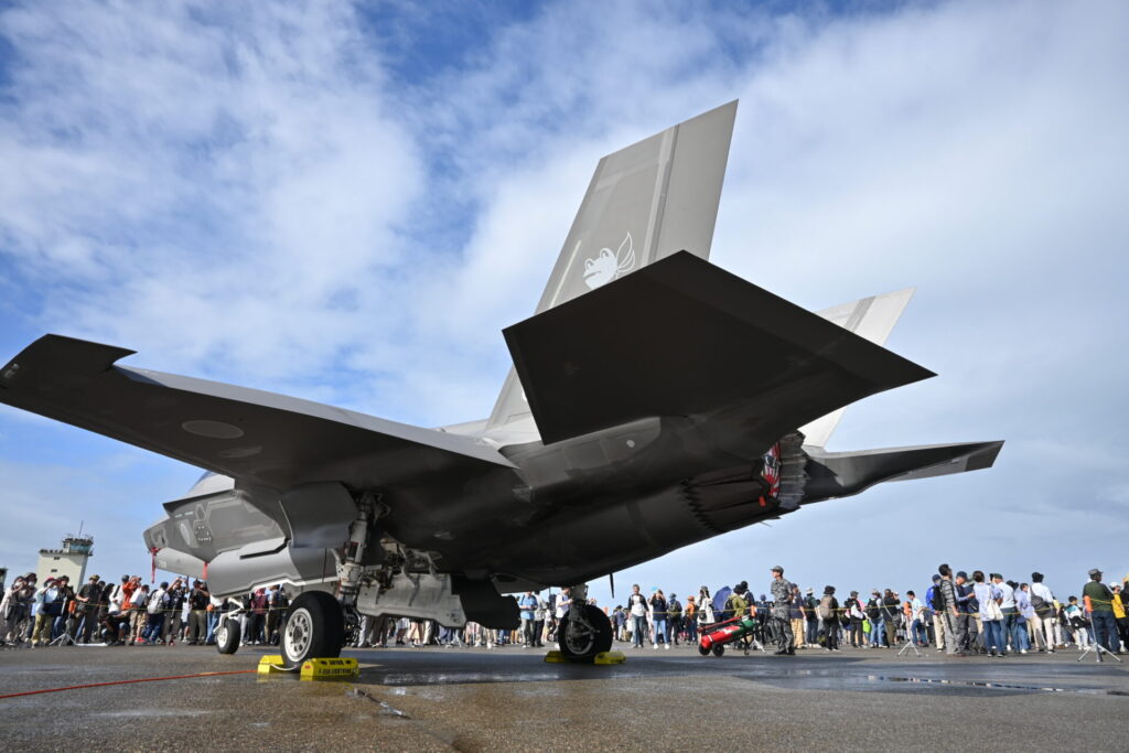三沢基地に配備されているF-35A戦闘機。