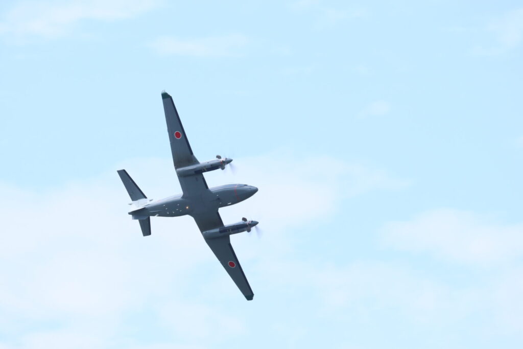 模擬戦で急旋回をしながら偵察を行うLR-2。