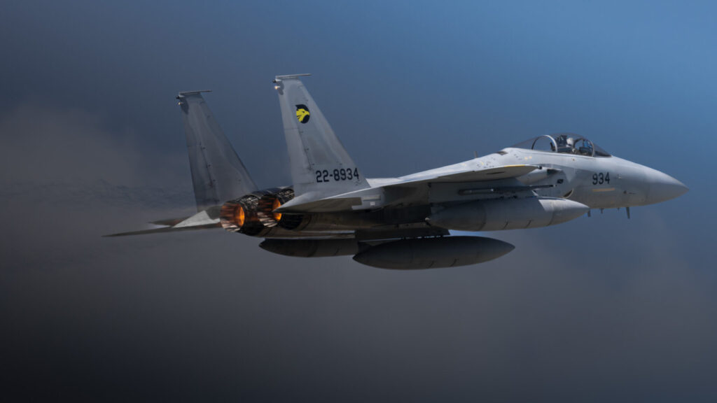 F-15J戦闘機。